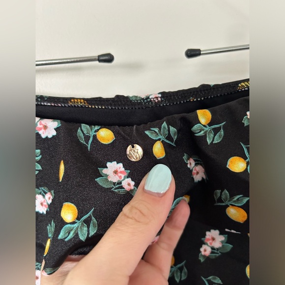 NWT Victoria's Secret itsy ruffle bikini BOTTOM AND TOP black lemon floral - Picture 14 of 16